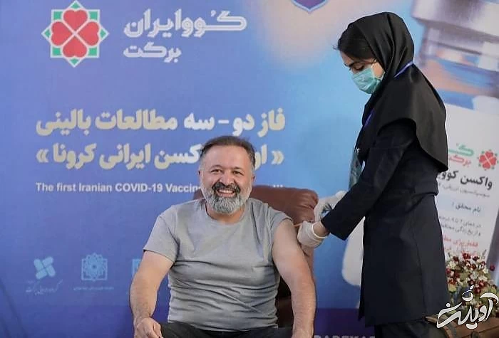 تزریق واکسن به علی صالحی بازیگر سینما و تلویزیون علی صالحی